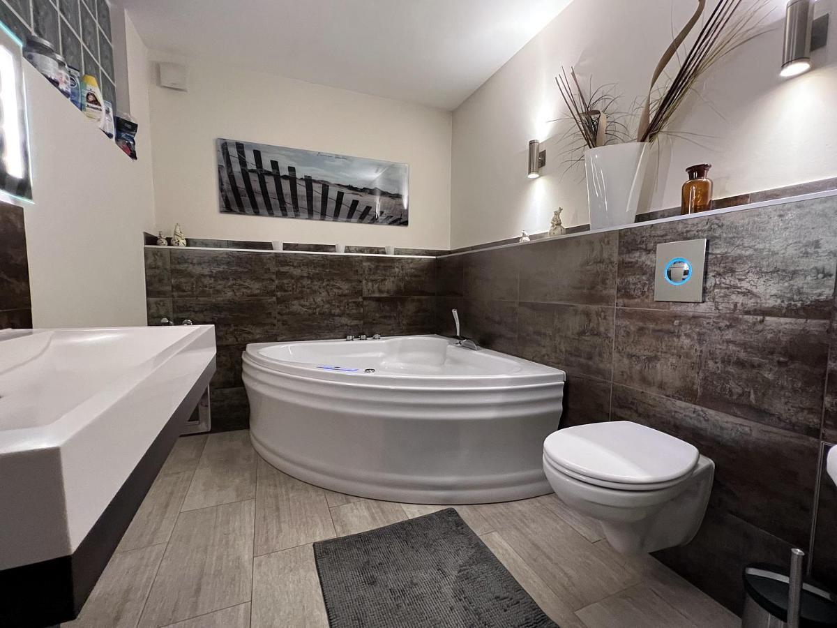 ברלין Fewo Mit Garten, Kamin U. Whirlpool מראה חיצוני תמונה